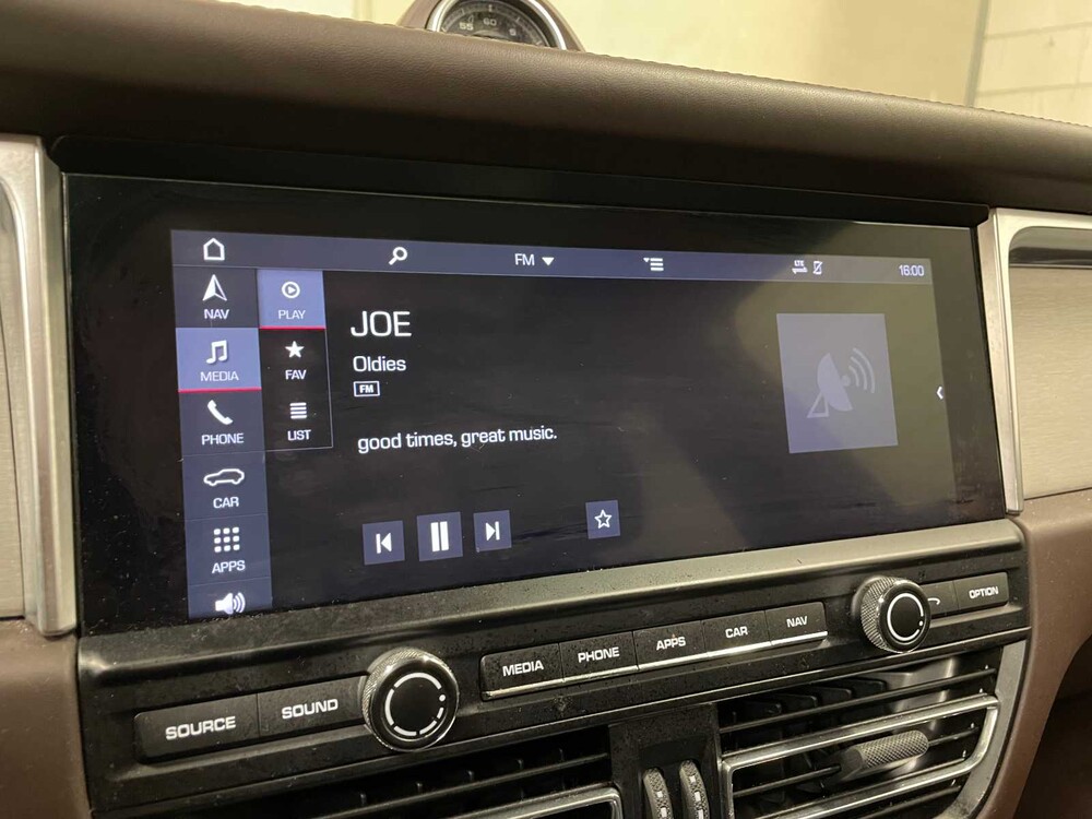 Porsche Macan 2.0 245PS FACELIFT 2019 Sport-Chrono