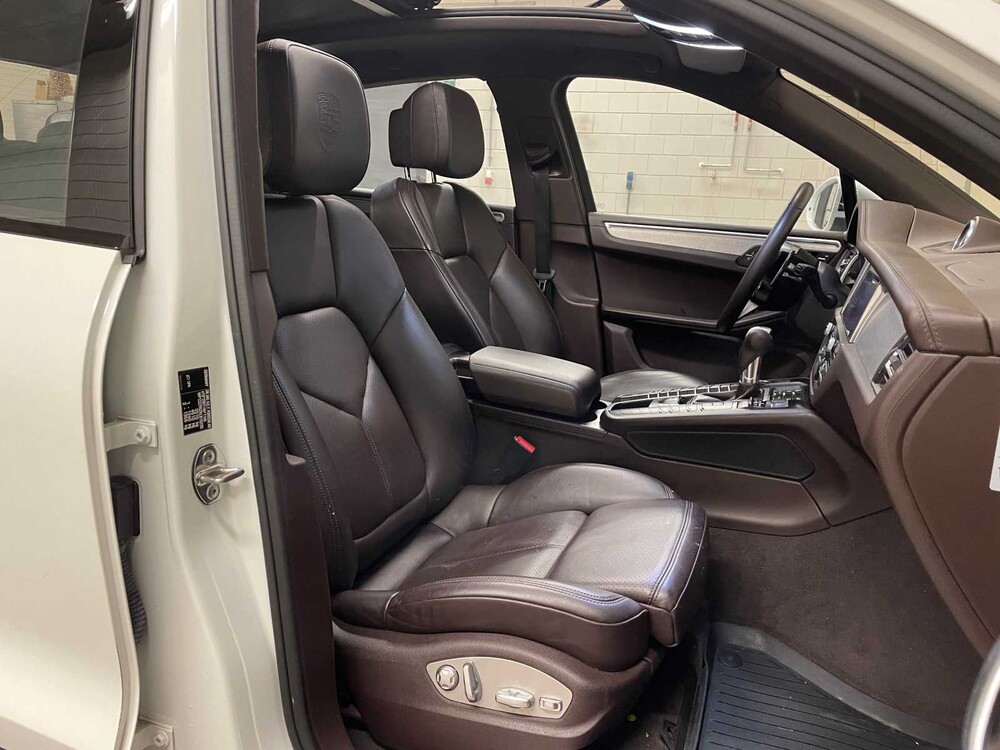 Porsche Macan 2.0 245PS FACELIFT 2019 Sport-Chrono