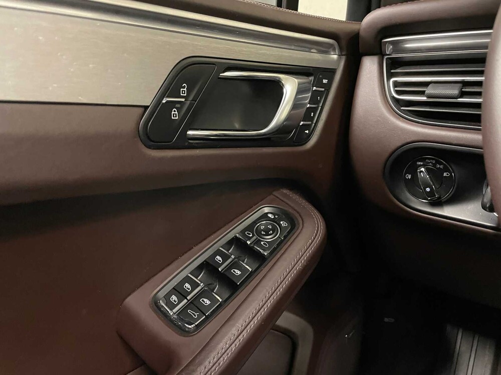 Porsche Macan 2.0 245PS FACELIFT 2019 Sport-Chrono