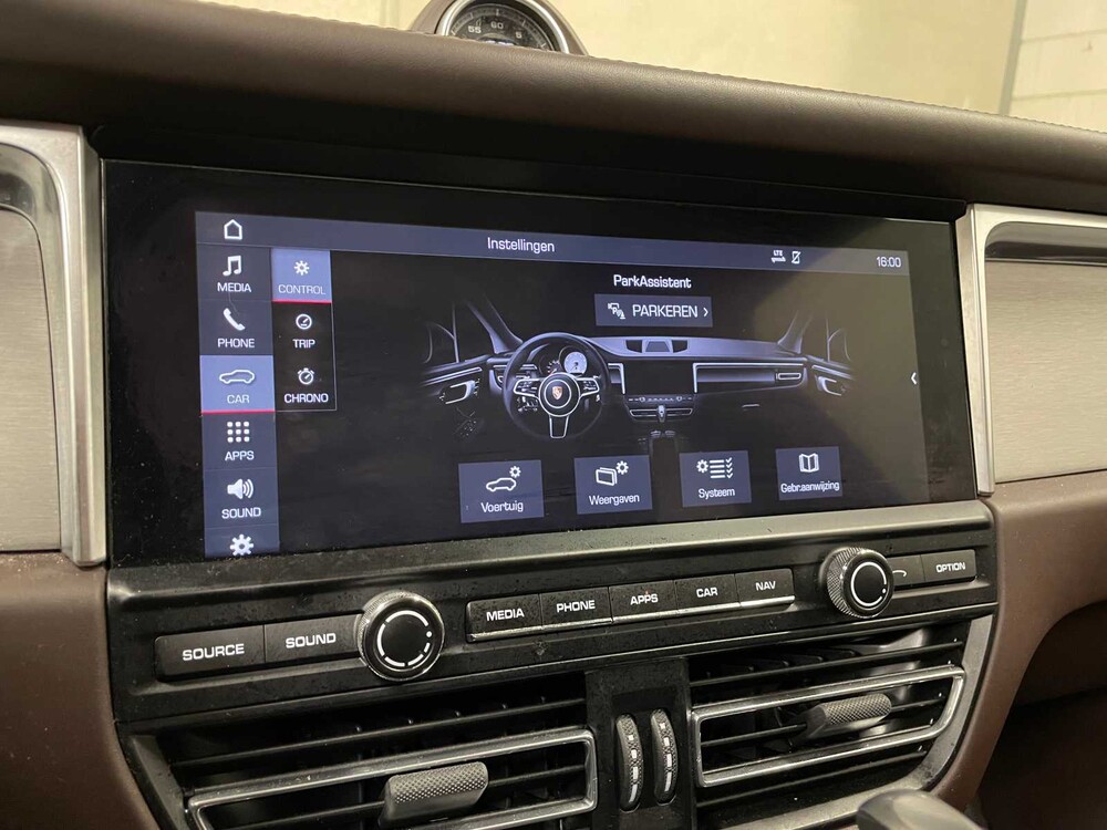 Porsche Macan 2.0 245PS FACELIFT 2019 Sport-Chrono