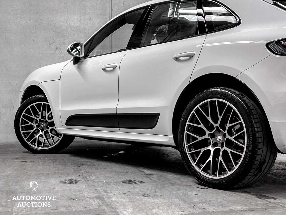 Porsche Macan 2.0 245PS FACELIFT 2019 Sport-Chrono