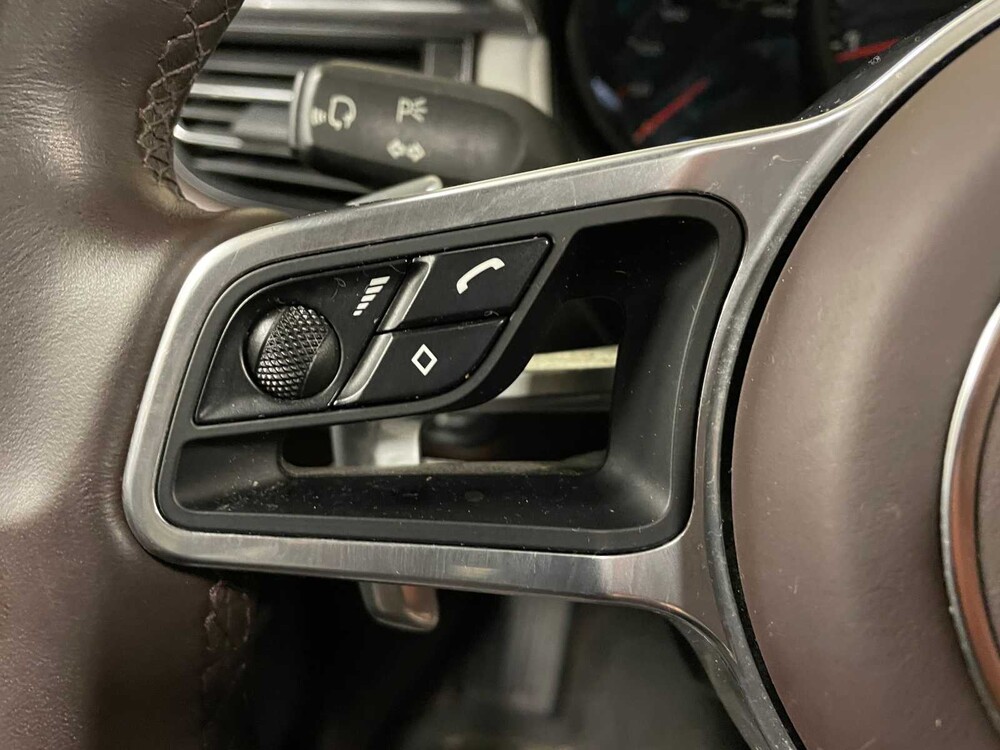 Porsche Macan 2.0 245PS FACELIFT 2019 Sport-Chrono