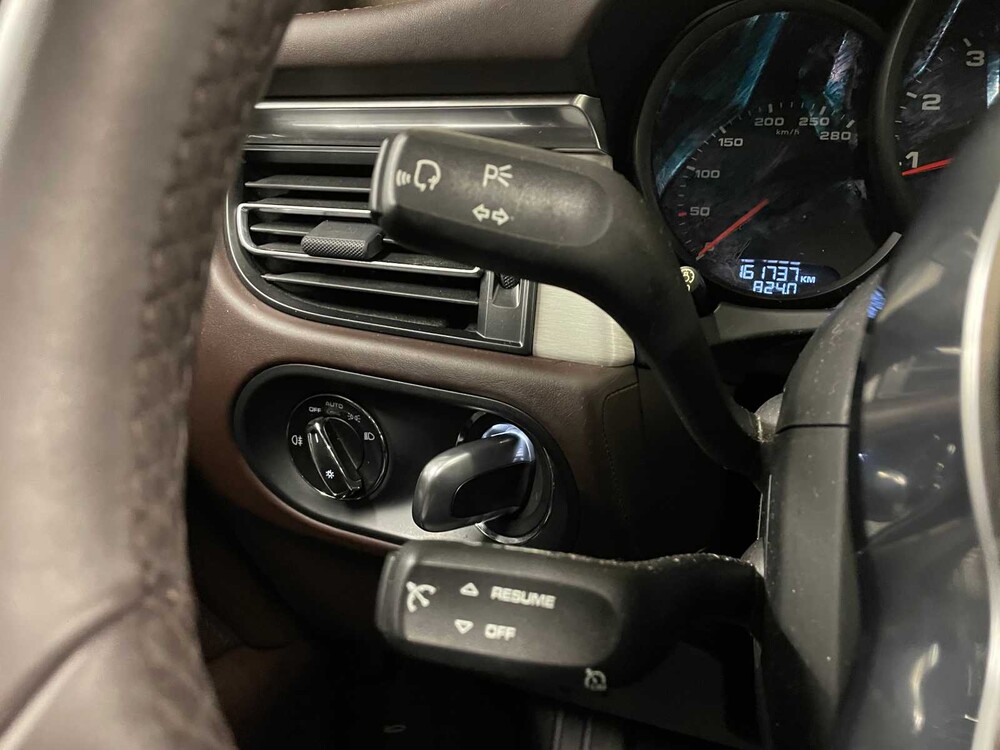 Porsche Macan 2.0 245PS FACELIFT 2019 Sport-Chrono