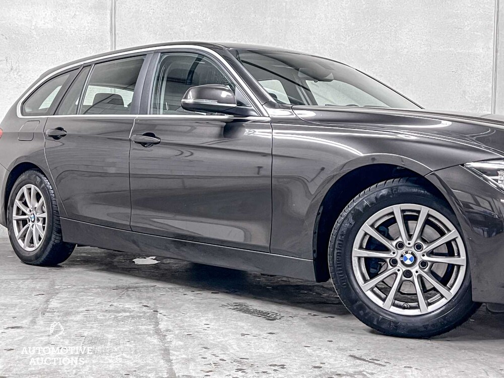 BMW 318i Touring Centennial Executive 136PS 2017 3er (ORIGINAL-NL), KZ-621-P