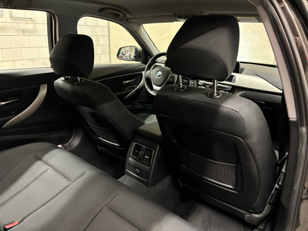 BMW 318i Touring Centennial Executive 136PS 2017 3er (ORIGINAL-NL), KZ-621-P