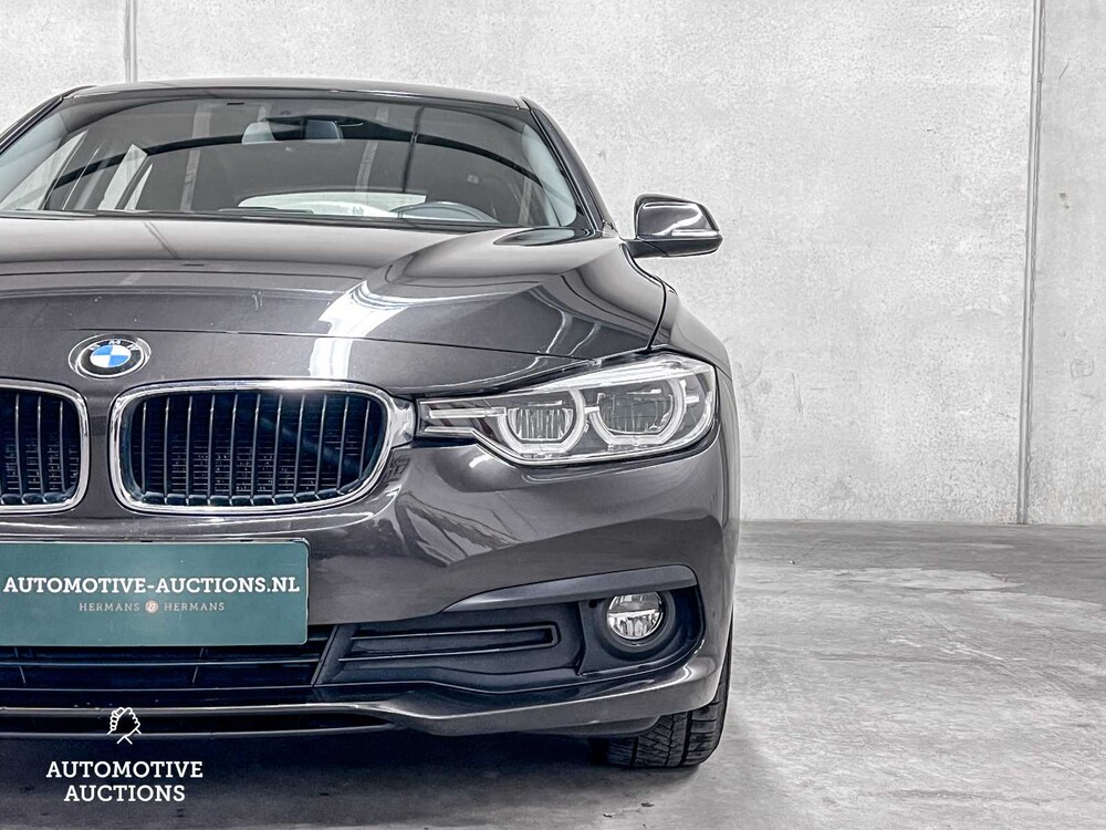 BMW 318i Touring Centennial Executive 136PS 2017 3er (ORIGINAL-NL), KZ-621-P