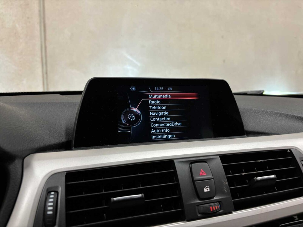 BMW 318i Touring Centennial Executive 136PS 2017 3er (ORIGINAL-NL), KZ-621-P