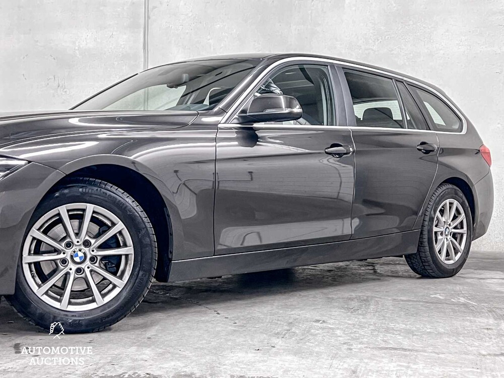 BMW 318i Touring Centennial Executive 136PS 2017 3er (ORIGINAL-NL), KZ-621-P