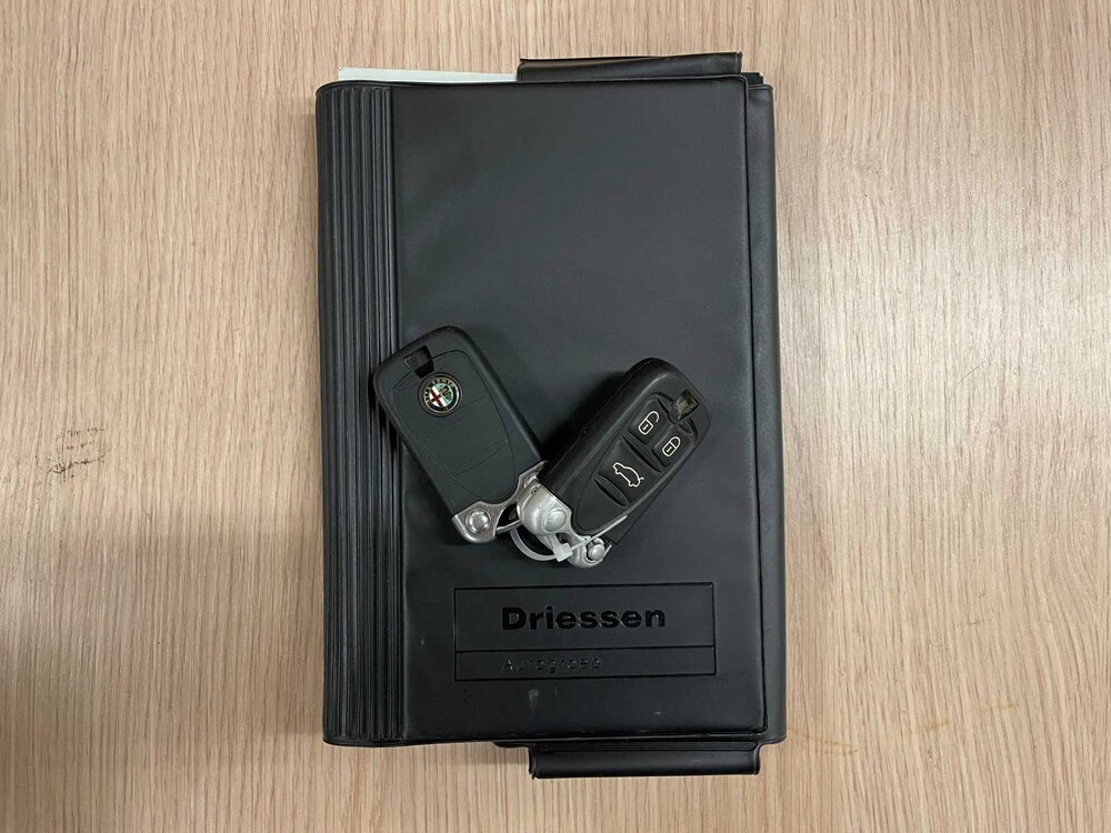 Alfa Romeo 159 Sportwagon 3.2 V6 JTS Q4 Q-Tronic TI 260PS 2008 (ORIGINAL-UK), 84-GTT-5 Youngtimer