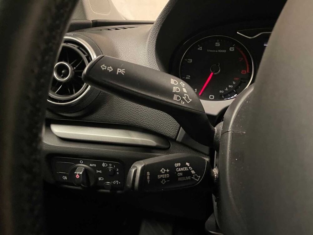 Audi A3 Sportback 1.4 TFSI S-Tronic CoD Attraction Pro Line 150PS 2015 ORIG-GB, 2-ZRG-24