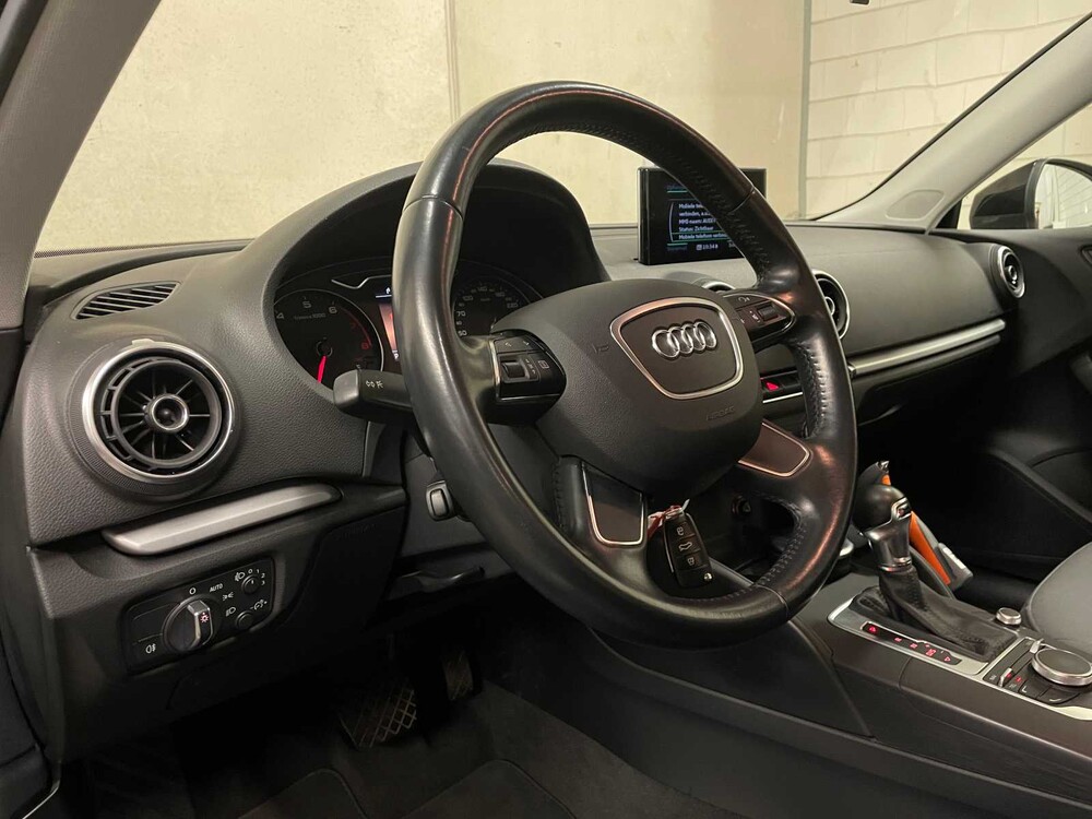 Audi A3 Sportback 1.4 TFSI S-Tronic CoD Attraction Pro Line 150PS 2015 ORIG-GB, 2-ZRG-24