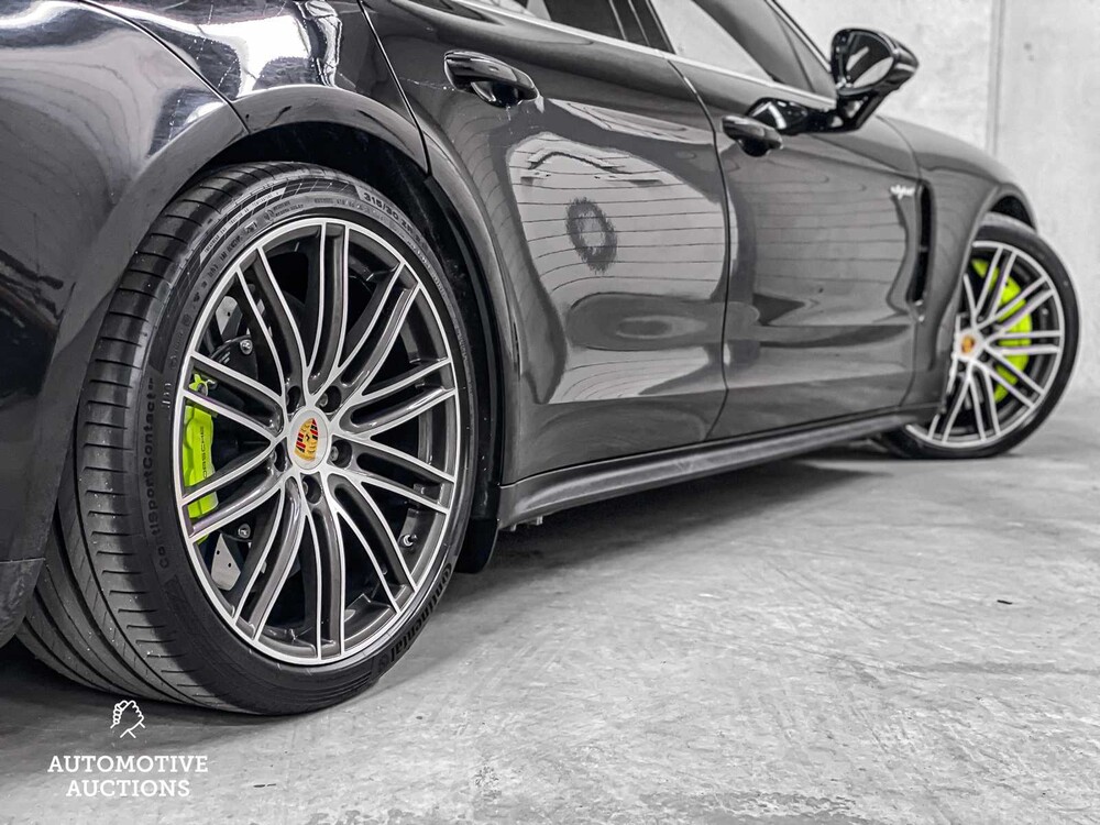 Porsche Panamera Sport Turismo Turbo S E-Hybrid 4.0 V8 680PS 2018 Sport-Chrono