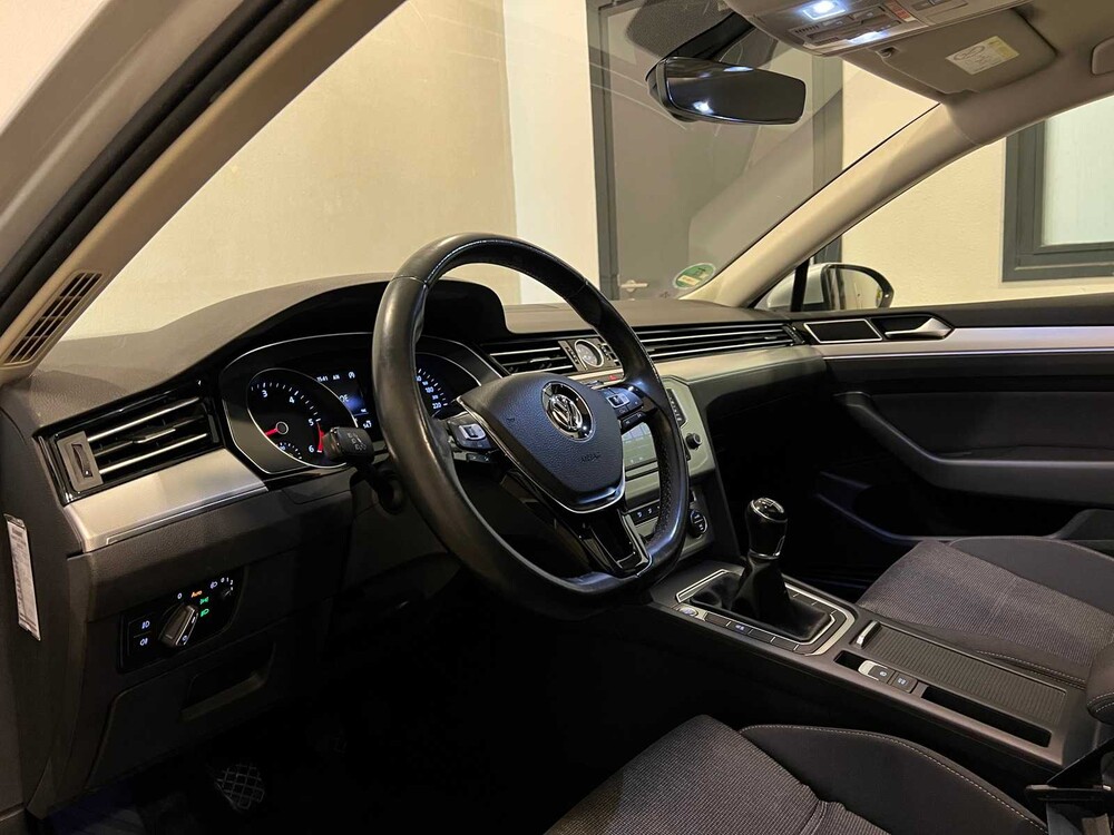 Volkswagen Passat Variant 1.6 TDI Connected Series Plus 120PS 2017, L-560-SZ
