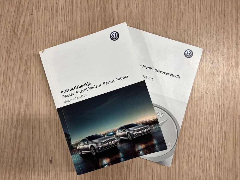 Volkswagen Passat Variant 1.6 TDI Connected Series Plus 120pk 2017, L-560-SZ