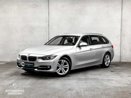 BMW 318d Touring Executive Sport 143hp 2015 3-Series -Automatic-, 7-ZJX-63