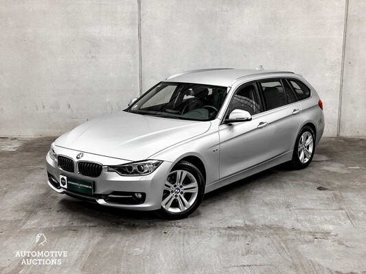 BMW 318d Touring Executive Sport 143hp 2015 3-Series -Automatic-, 7-ZJX-63
