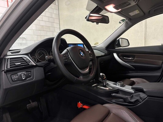 BMW 318d Touring Executive Sport 143pk 2015 3-serie -Automaat-, 7-ZJX-63