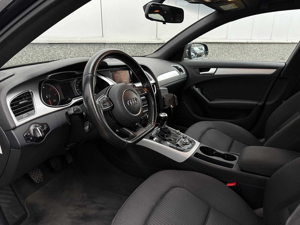 Audi A4 Avant 2.0 TDI Ultra Advance 136PS 2015 -orig. NL-, HL-711-X