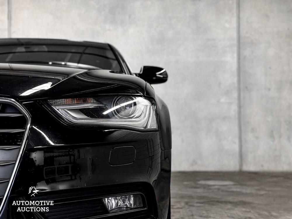 Audi A4 Avant 2.0 TDI Ultra Advance 136PS 2015 -orig. NL-, HL-711-X