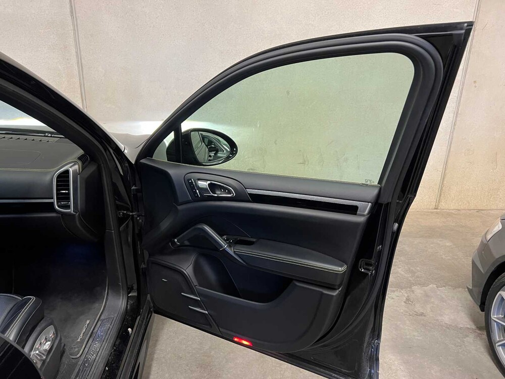 Porsche Cayenne S E-Hybrid 3.0 V6 416pk 2015, HL-769-N