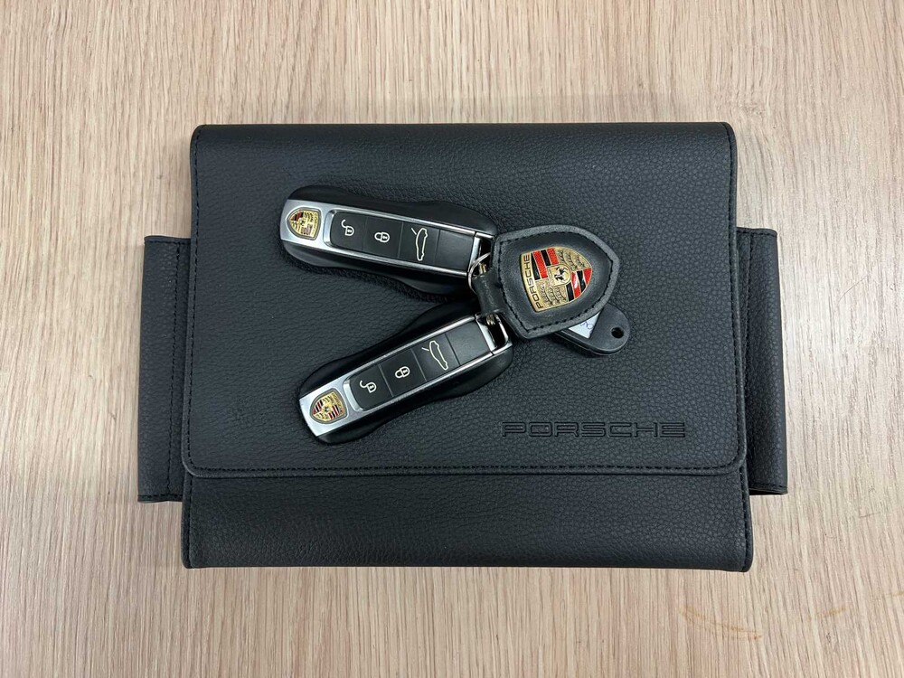 Porsche Panamera Sport Turismo 4 3.0 V6 330PS 2018 (ORIGINAL-NL), SL-93-5G