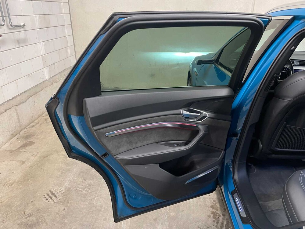 Audi E-Tron 55 Quattro Advanced Pro Line Plus 95 kWh 360hp 2018, K-833-RB