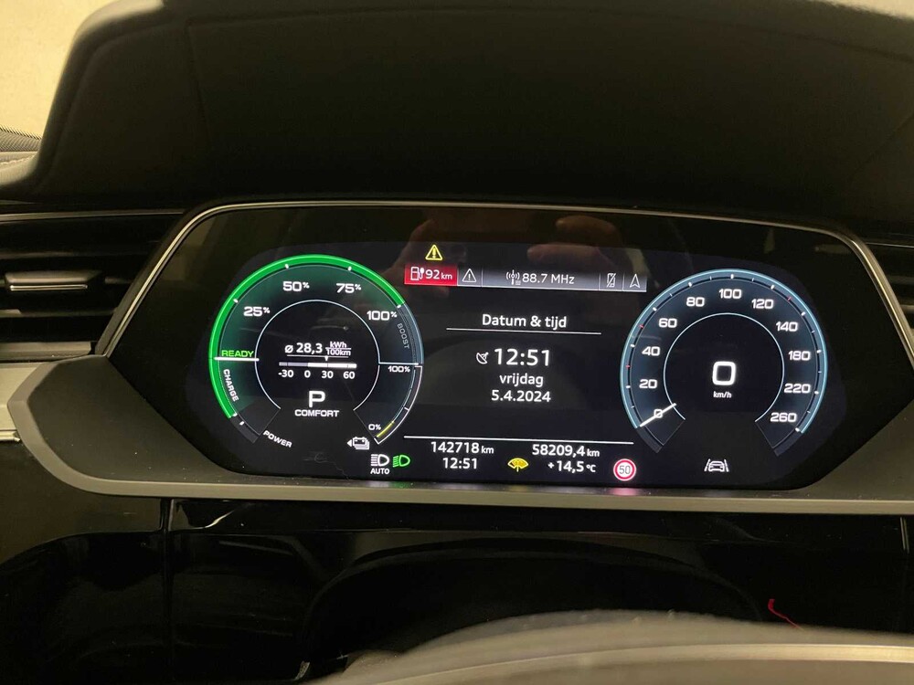 Audi E-Tron 55 Quattro Advanced Pro Line Plus 95 kWh 360hp 2018, K-833-RB