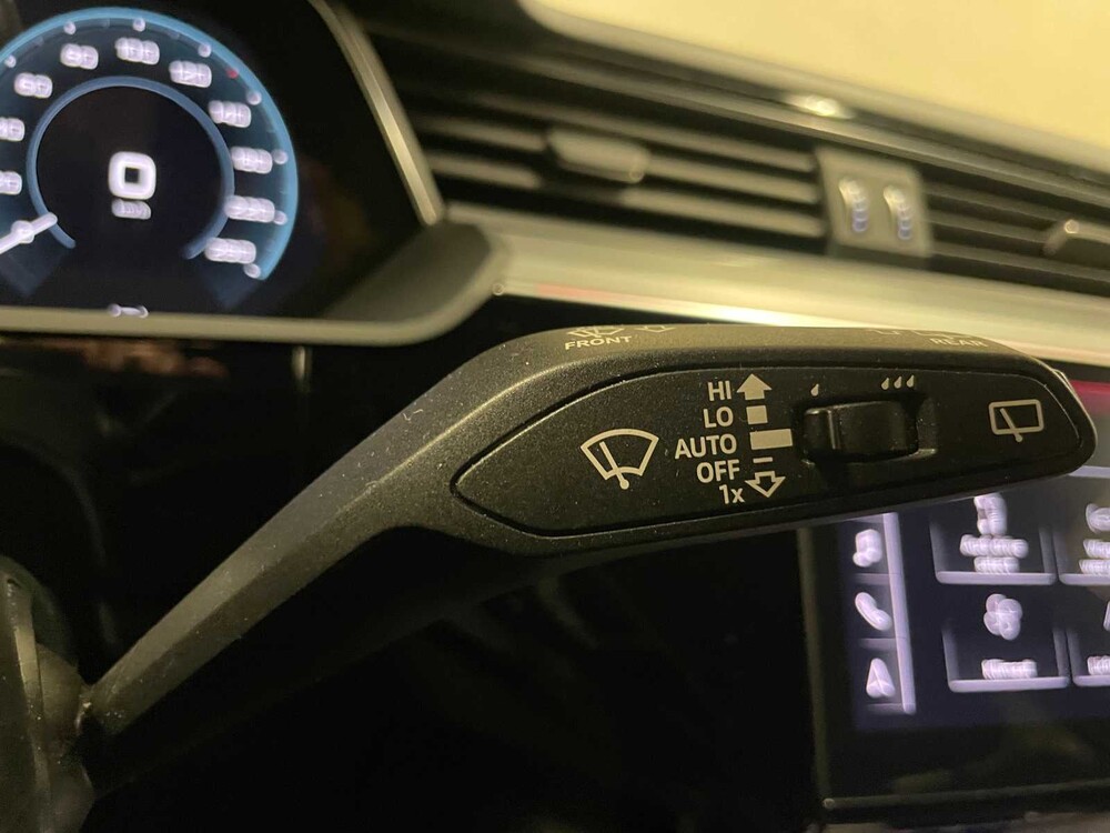 Audi E-Tron 55 Quattro Advanced Pro Line Plus 95 kWh 360hp 2018, K-833-RB