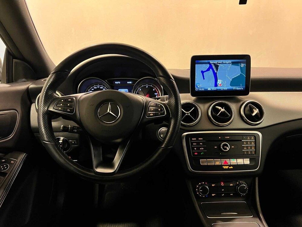 Mercedes-Benz CLA200d Business Solution 136hp 2018 CLA Class Shooting Brake, X-716-ZH