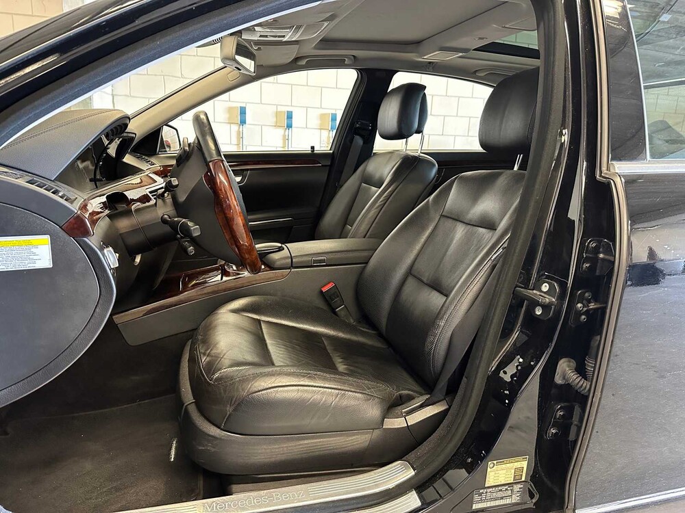 Mercedes-Benz S500 Long 4Matic 387hp 2011 S-class, T-593-ZJ