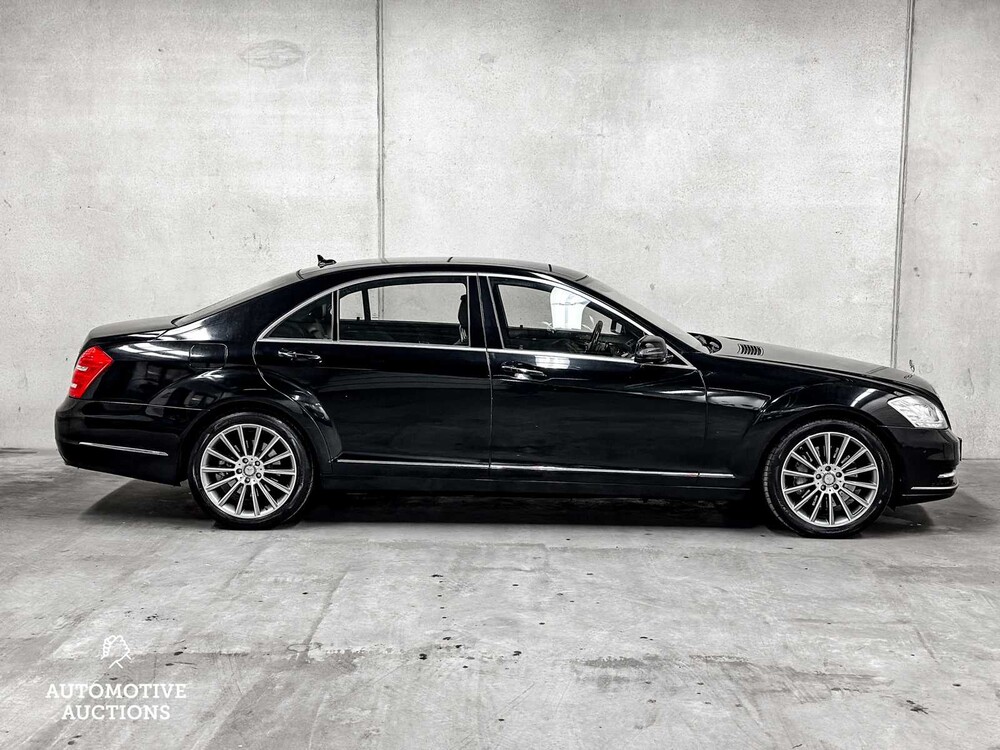 Mercedes-Benz S500 Long 4Matic 387hp 2011 S-class, T-593-ZJ