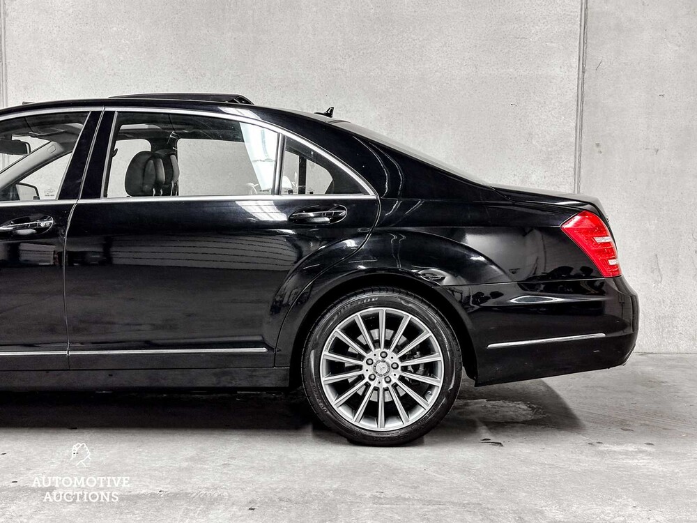 Mercedes-Benz S500 Long 4Matic 387hp 2011 S-class, T-593-ZJ