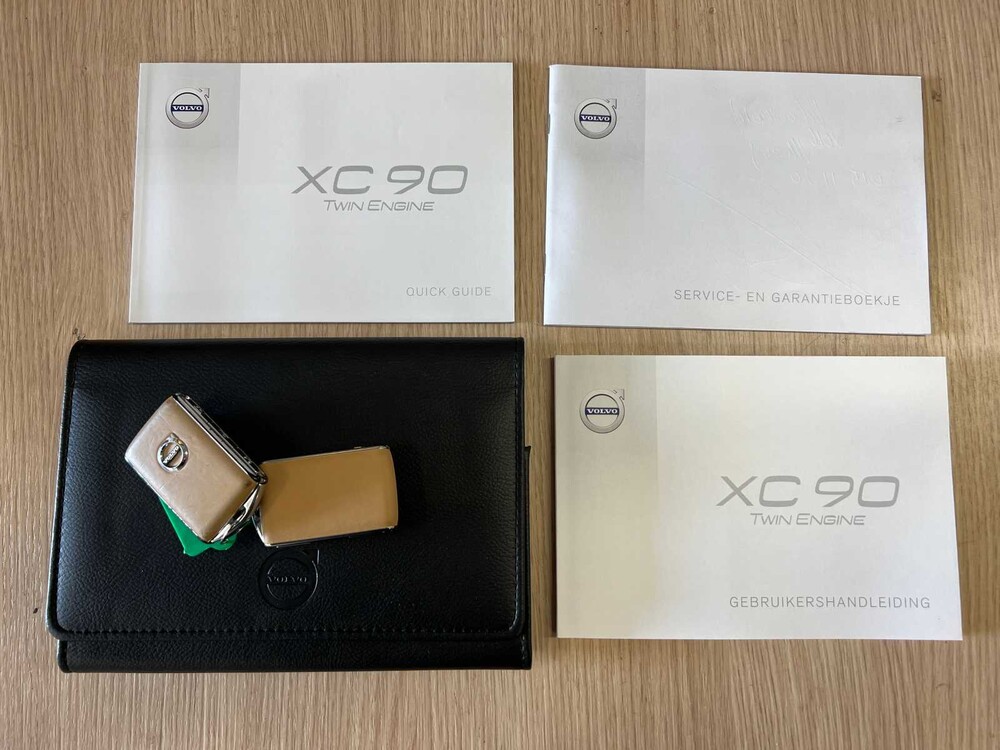 Volvo XC90 T8 Plug-In Hybrid 407hp AWD INSCRIPTION Twin Engine 2015 (ORIGINAL-NL), HK-334-J