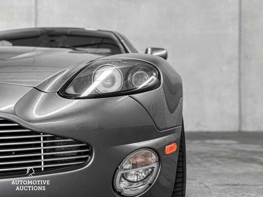 Aston Martin Vanquish 5.9 V12 466PS 2003