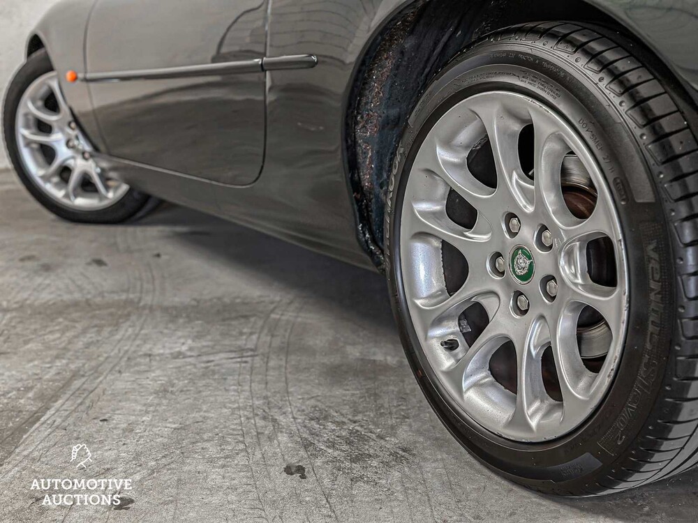 Jaguar XK8 4.0 V8 Convertible 284hp 2000, 07-XJ-GG -Youngtimer-