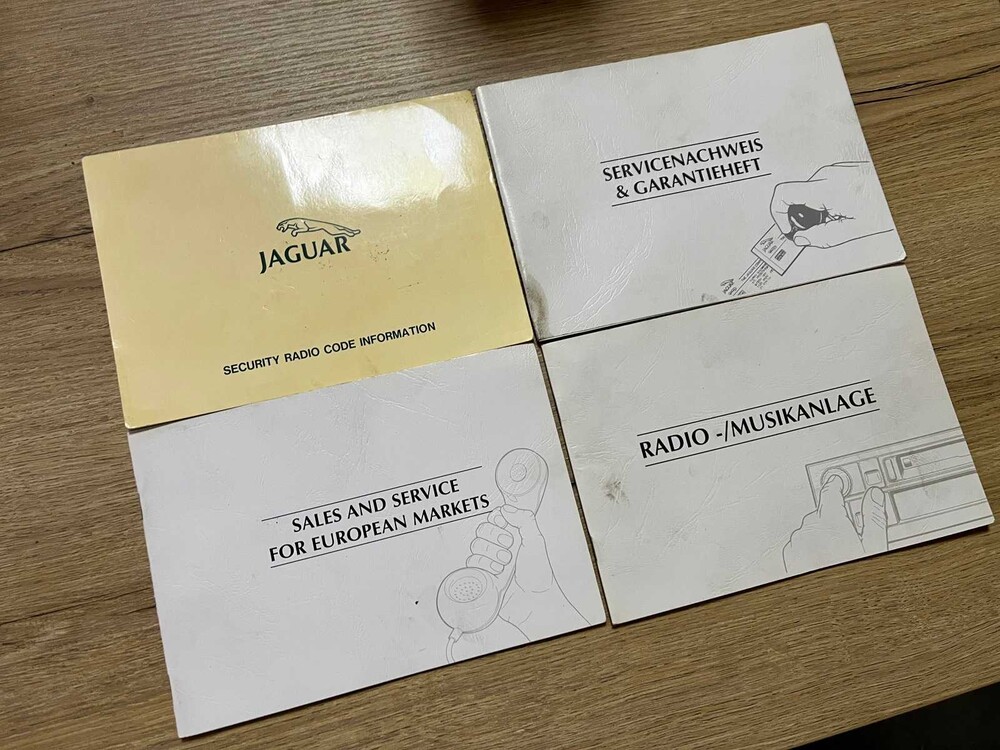 Jaguar XK8 4.0 V8 Convertible 284hp 2000, 07-XJ-GG -Youngtimer-