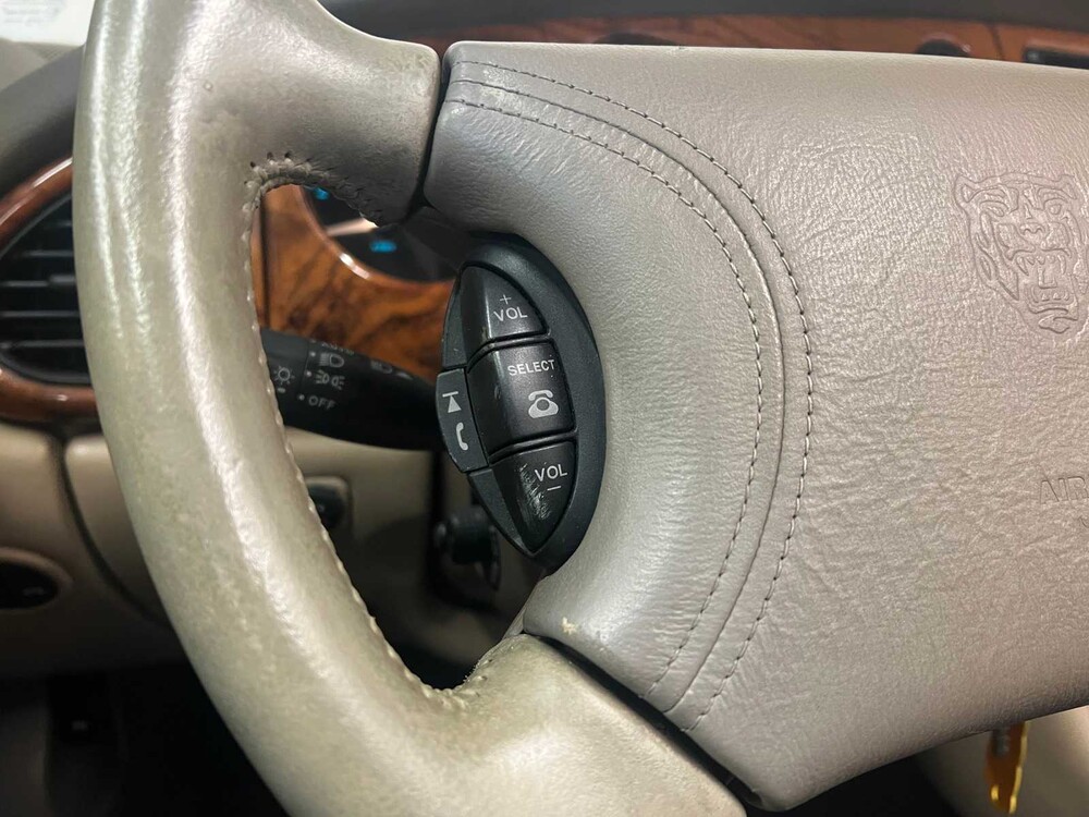 Jaguar XK8 4.0 V8 Convertible 284hp 2000, 07-XJ-GG -Youngtimer-