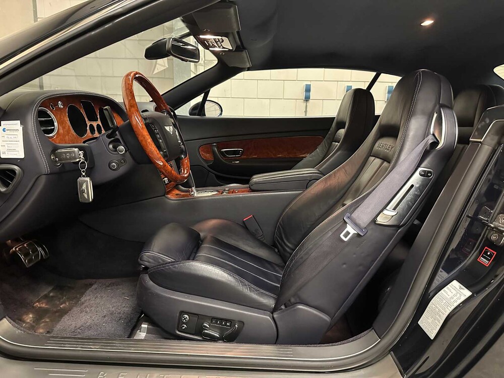 Bentley Continental GTC 6.0 W12 560hp 2006 (ORIGINAL-UK), 53-TN-HZ