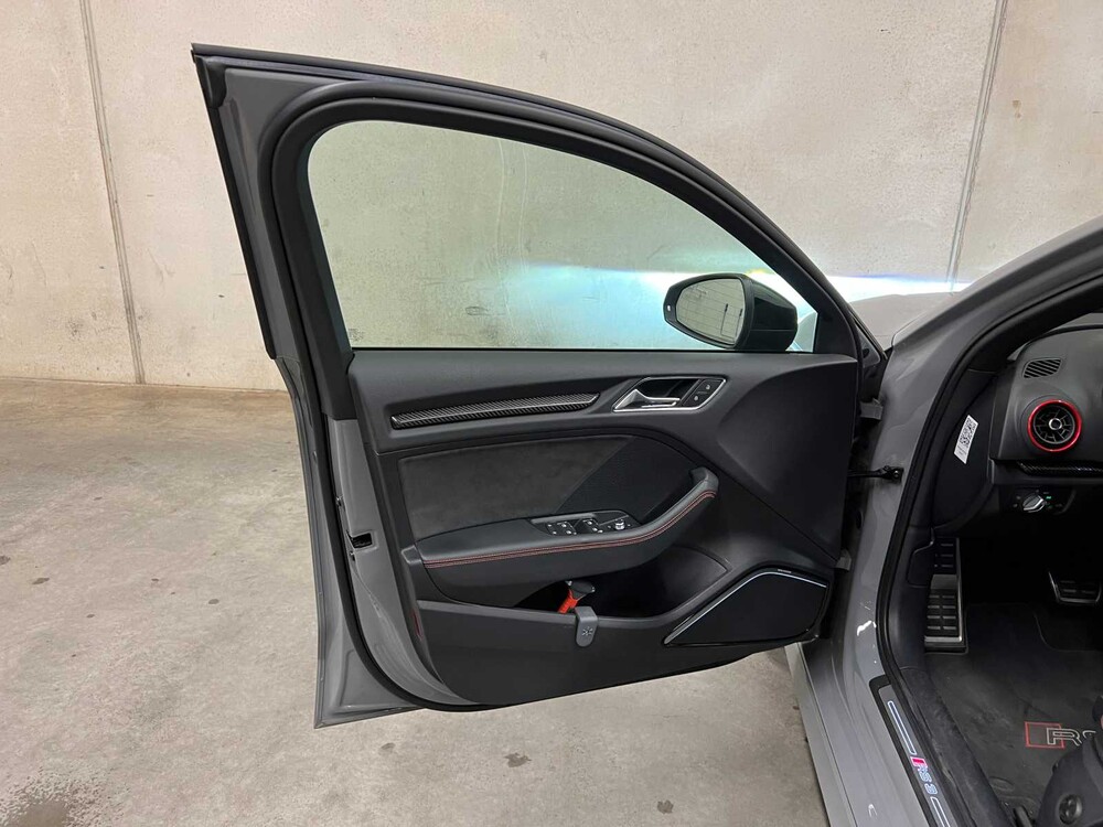 Audi RS3 Limousine 2.5 TFSI Quattro -Facelift- 400hp 2018 (Original-NL), PN-459-B