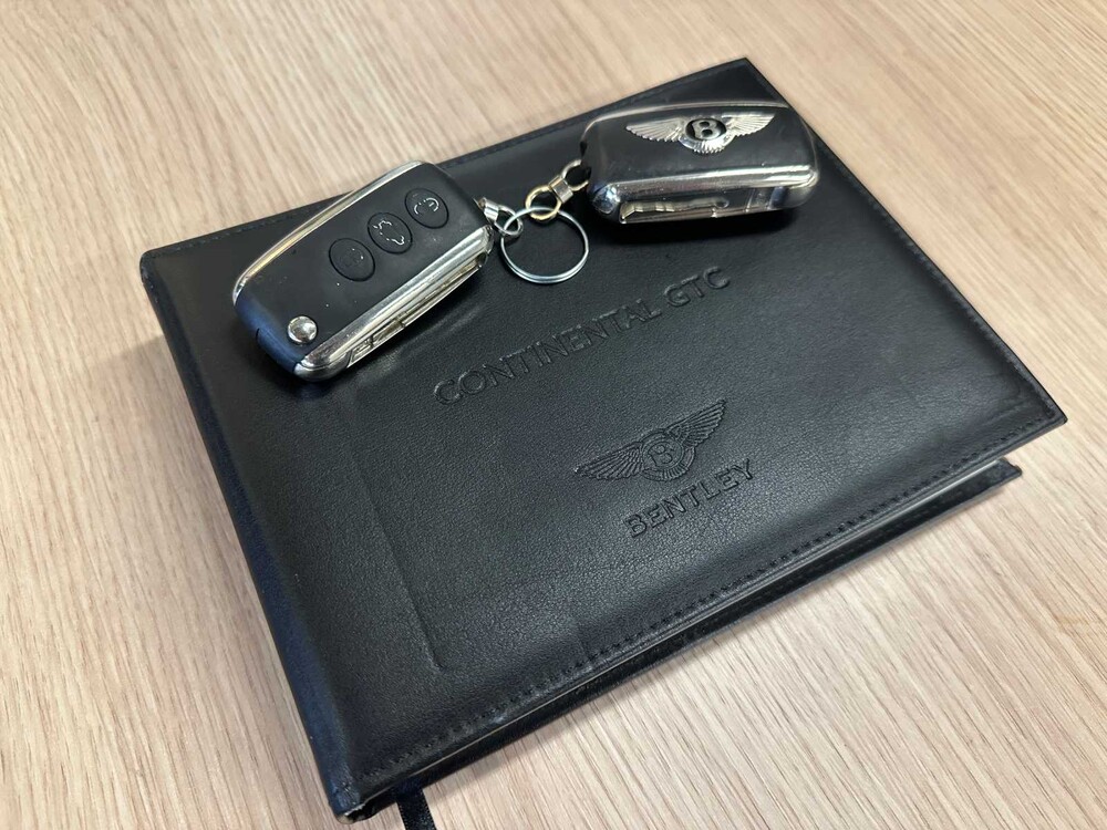 Bentley Continental GTC 6.0 W12 560PS 2006 (ORIGINAL-UK), 53-TN-HZ