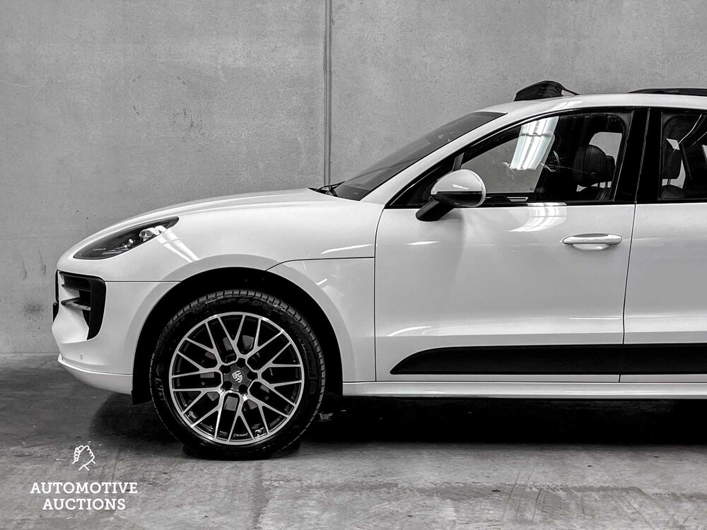 Porsche Macan 2.0 245pk FACELIFT 2019 Sport-Chrono