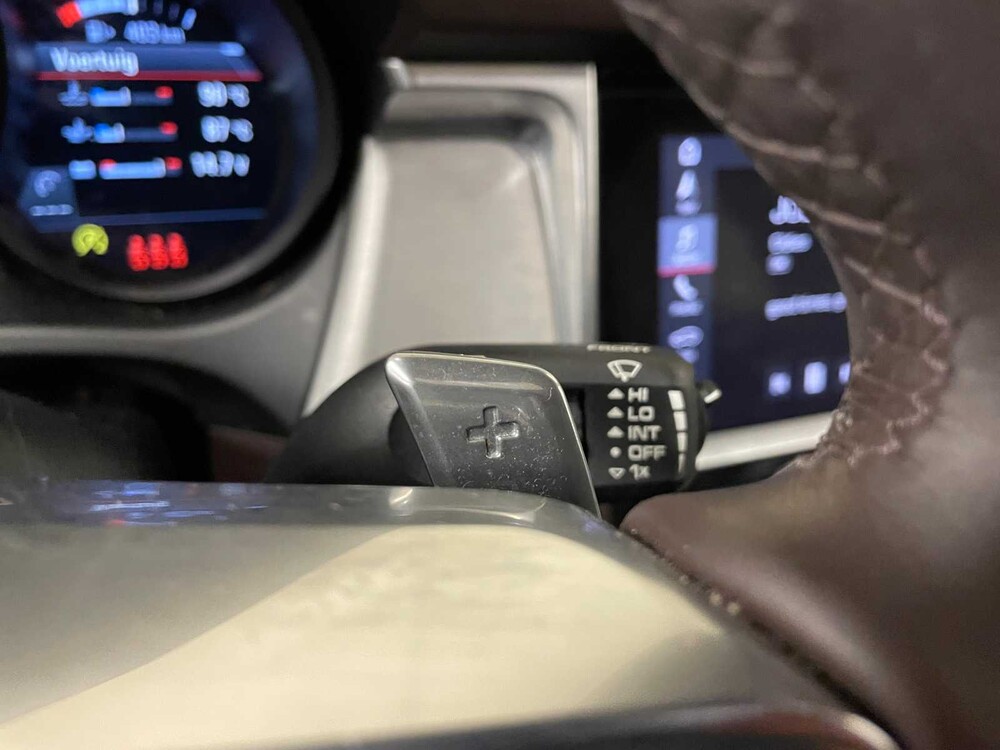 Porsche Macan 2.0 245pk FACELIFT 2019 Sport-Chrono