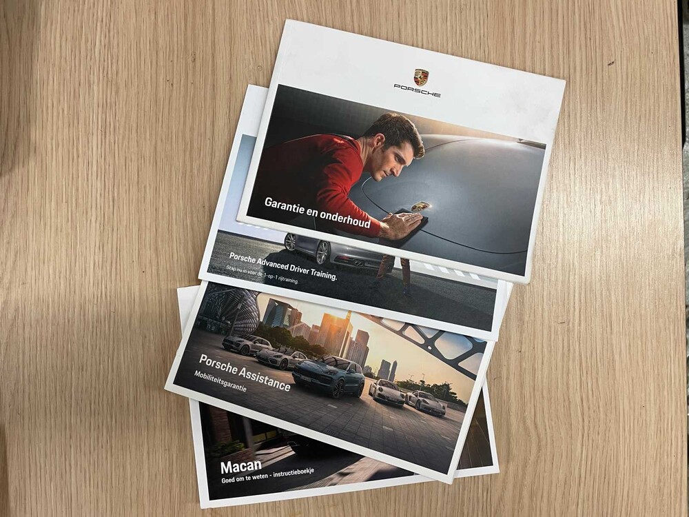 Porsche Macan 2.0 245pk FACELIFT 2019 Sport-Chrono