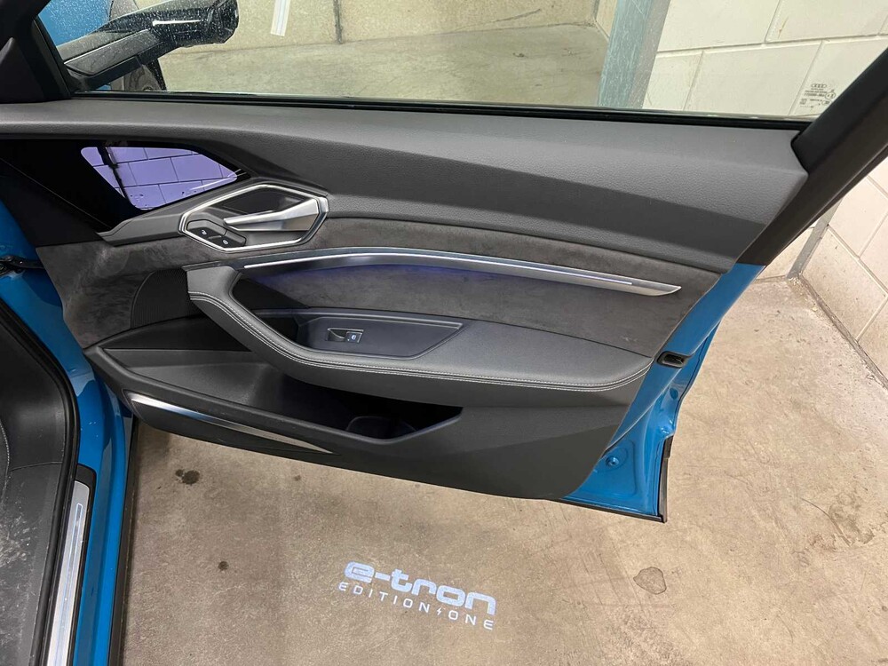 Audi E-Tron 55 Quattro Advanced 95 kWh 360pk 2018 (Origineel-NL), XH-729-D