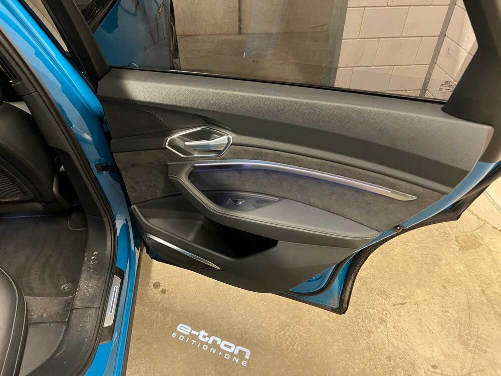 Audi E-Tron 55 Quattro Advanced 95 kWh 360pk 2018 (Origineel-NL), XH-729-D