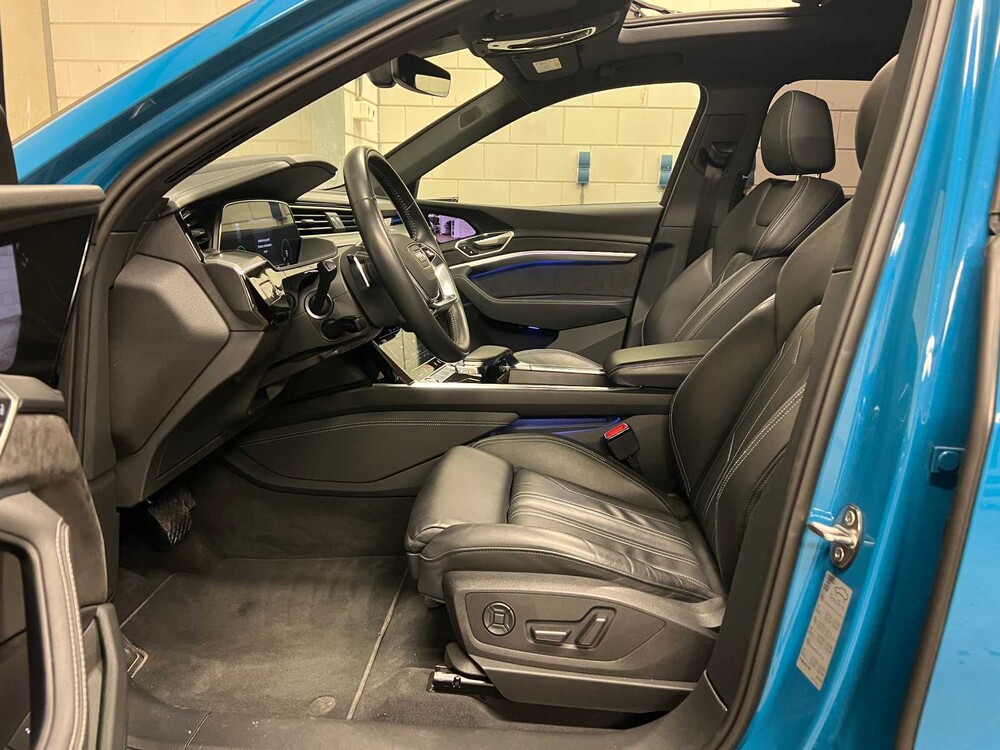 Audi E-Tron 55 Quattro Advanced 95 kWh 360pk 2018 (Origineel-NL), XH-729-D