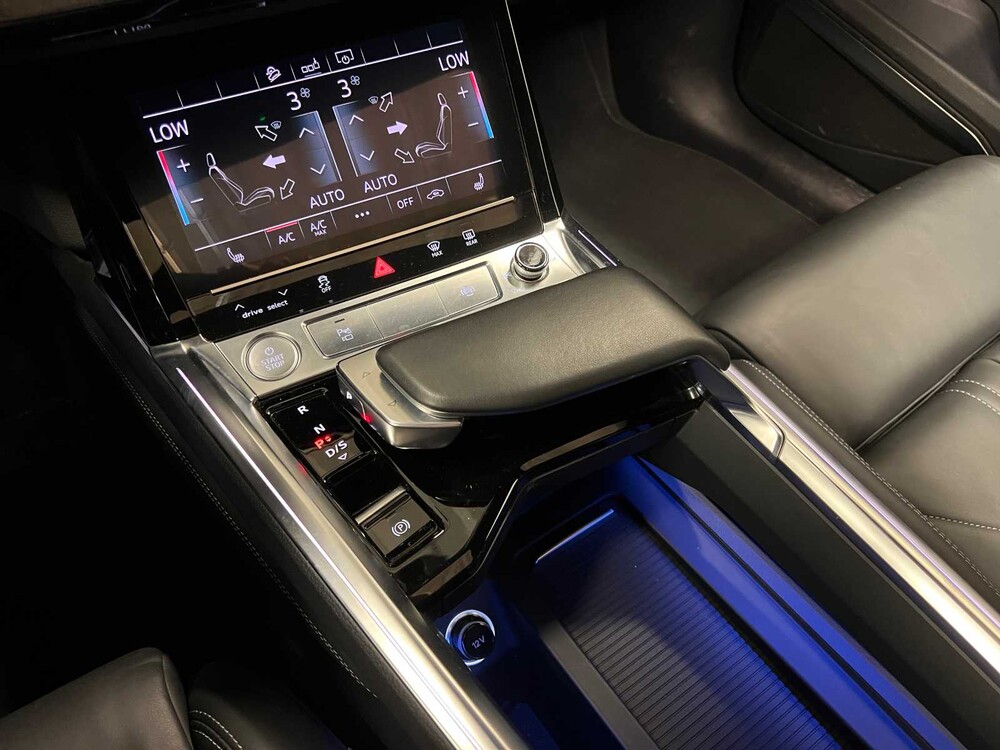 Audi E-Tron 55 Quattro Advanced 95 kWh 360pk 2018 (Origineel-NL), XH-729-D