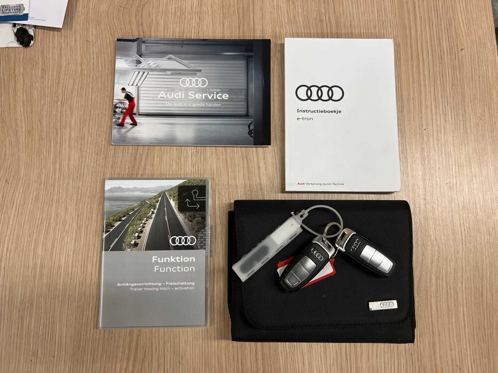 Audi E-Tron 55 Quattro Advanced 95 kWh 360pk 2018 (Origineel-NL), XH-729-D