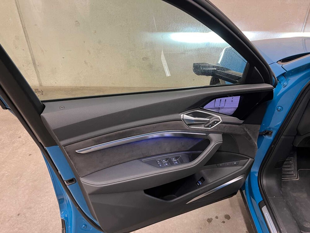 Audi E-Tron 55 Quattro Advanced 95 kWh 360pk 2018 (Origineel-NL), XH-729-D