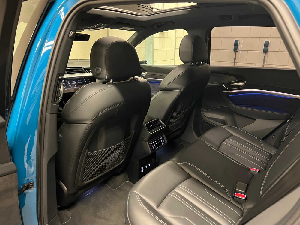 Audi E-Tron 55 Quattro Advanced 95 kWh 360pk 2018 (Origineel-NL), XH-729-D
